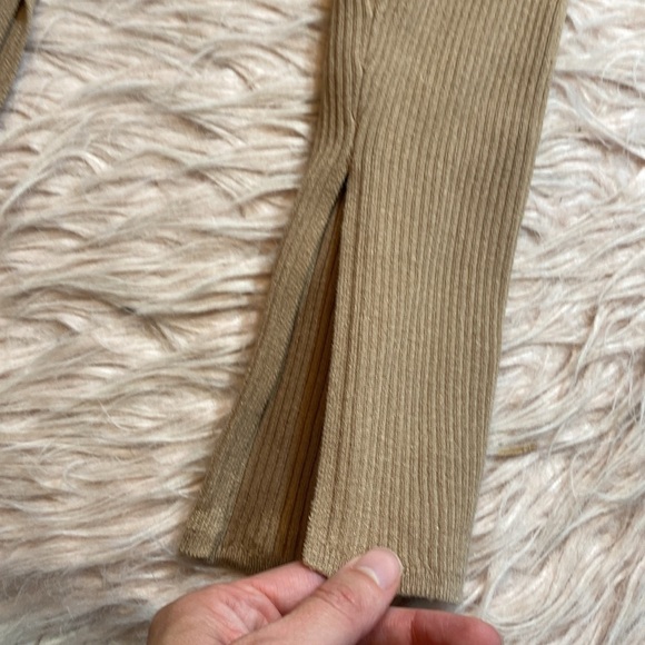 Aritzia Babaton Palisades Ribbed Ankle Slit Leggings Beige sz XXS - Picture 6 of 9